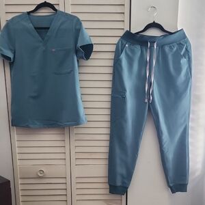 Figs Charcol Blue Scrub Sets with Pocket. CATARINA TOP AND MEDIUM JOGGERS